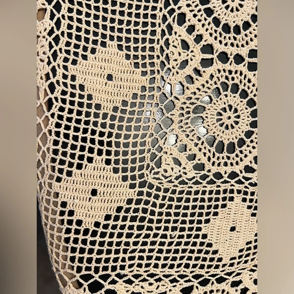 Vintage Hand Crocheted Tablecloth Off White‎ 68